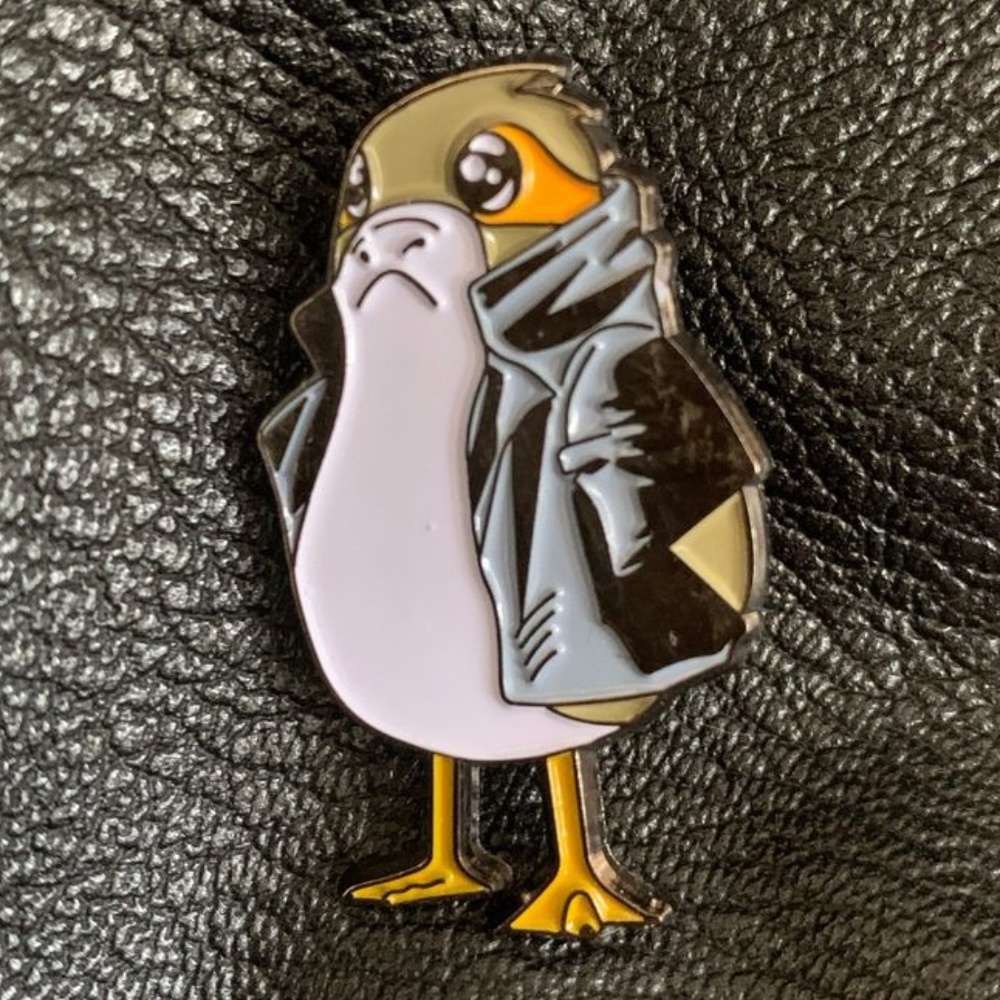 Exclusive Collectible Disney Star Wars "Cool Porg" Collector Enamel Pin